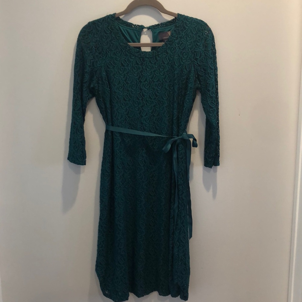Lace maternity dress
